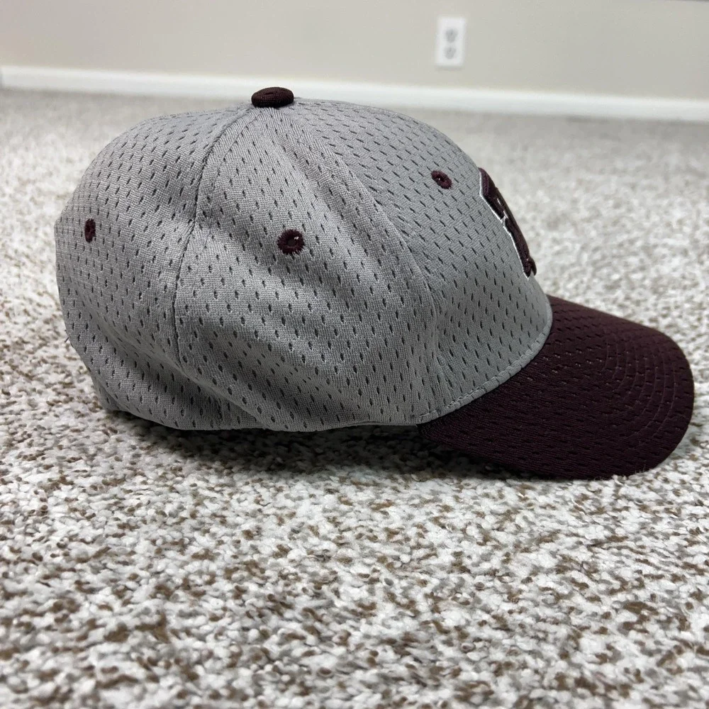 Texas A&M Aggies Hat Cap Flex Mens Medium‎ Gray Maroon College Football Stretch